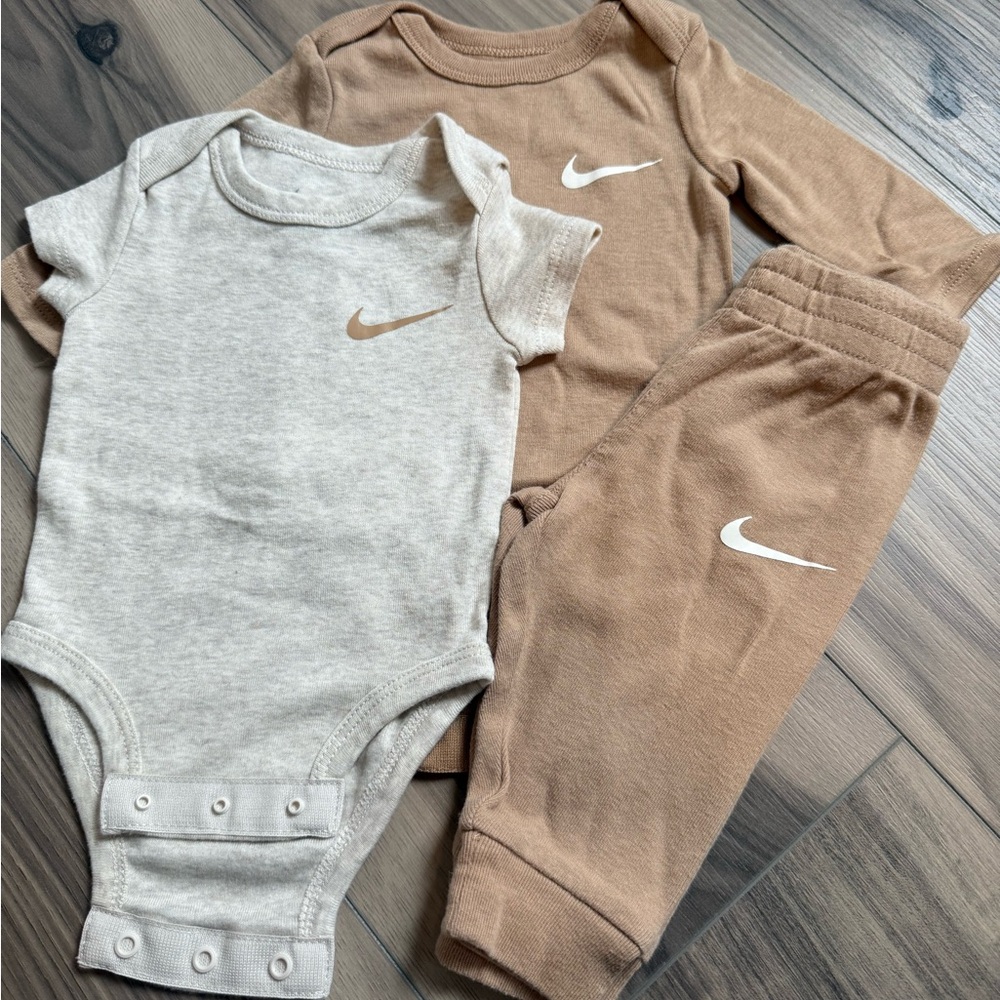 Nike Kids One Piece Set - Cream and Tan